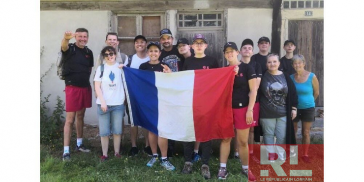 Ils parcourent 400 km à pied pour assister aux cérémonies des JO